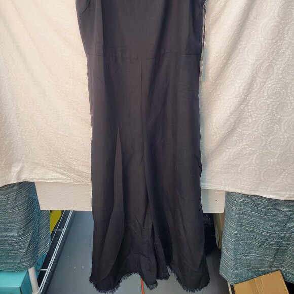NWT -Medium Doe & Rae Linen Blend Black with Unfinished Edge Jumpsuit - Picture 11 of 11